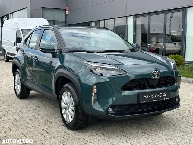 TOYOTA YARIS CROSS