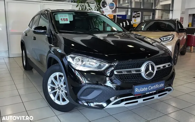 MERCEDES-BENZ GLA