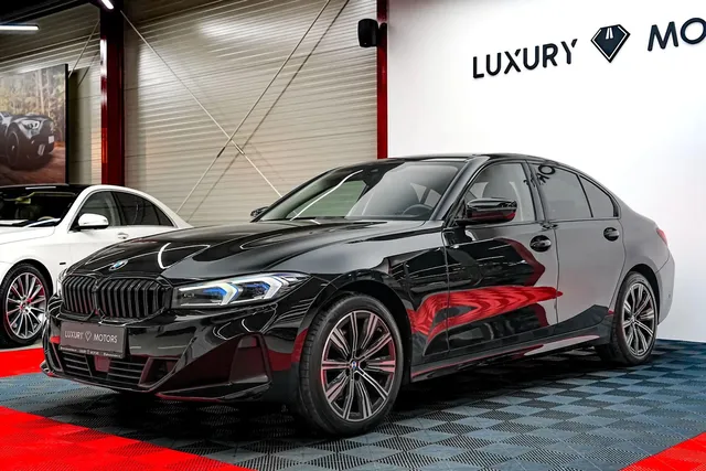 BMW 3 SERIES
